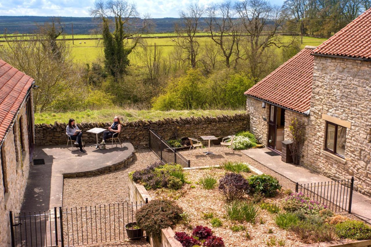 Valley View Farm Holiday Cottages 赫尔姆斯利 外观 照片